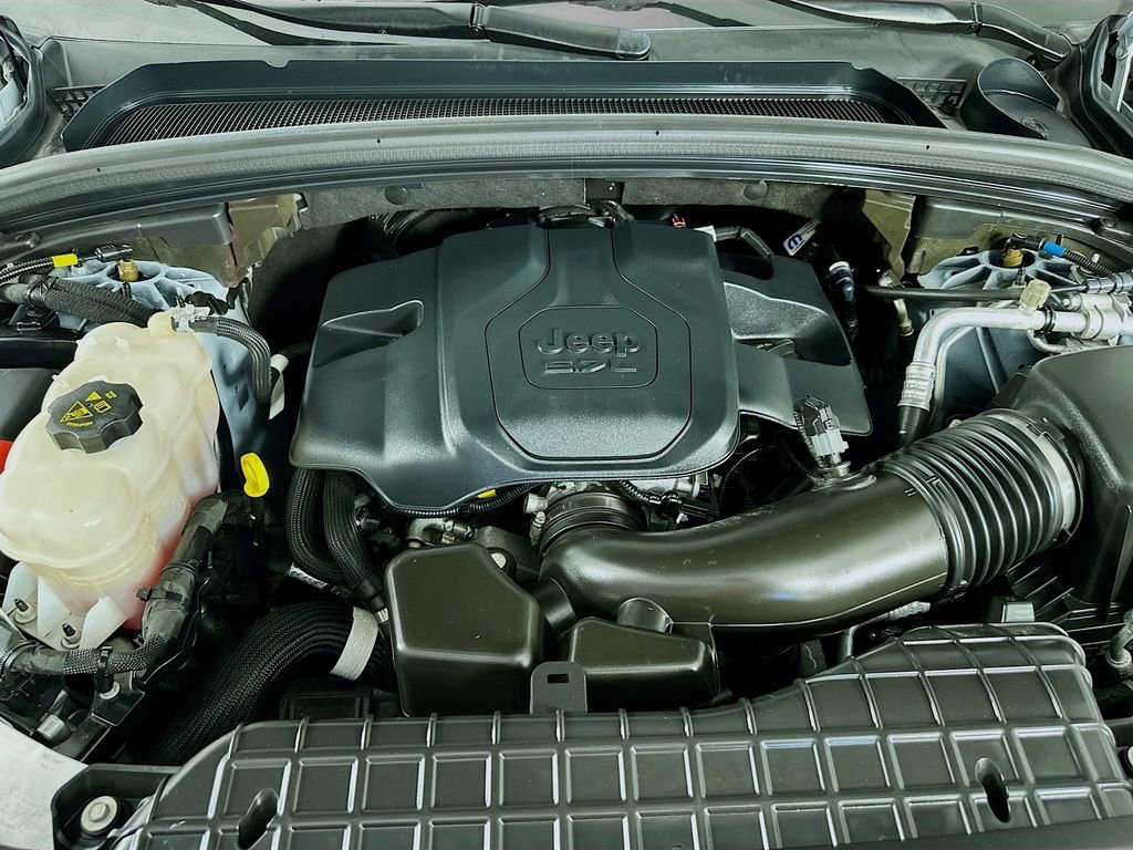 Certified 2024 Jeep Grand Cherokee L Summit AWD/4WD image 45