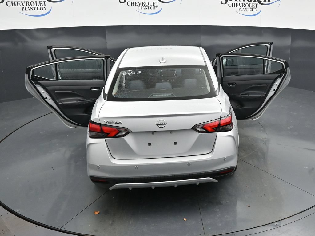 Used 2025 Nissan Versa SV FWD image 35