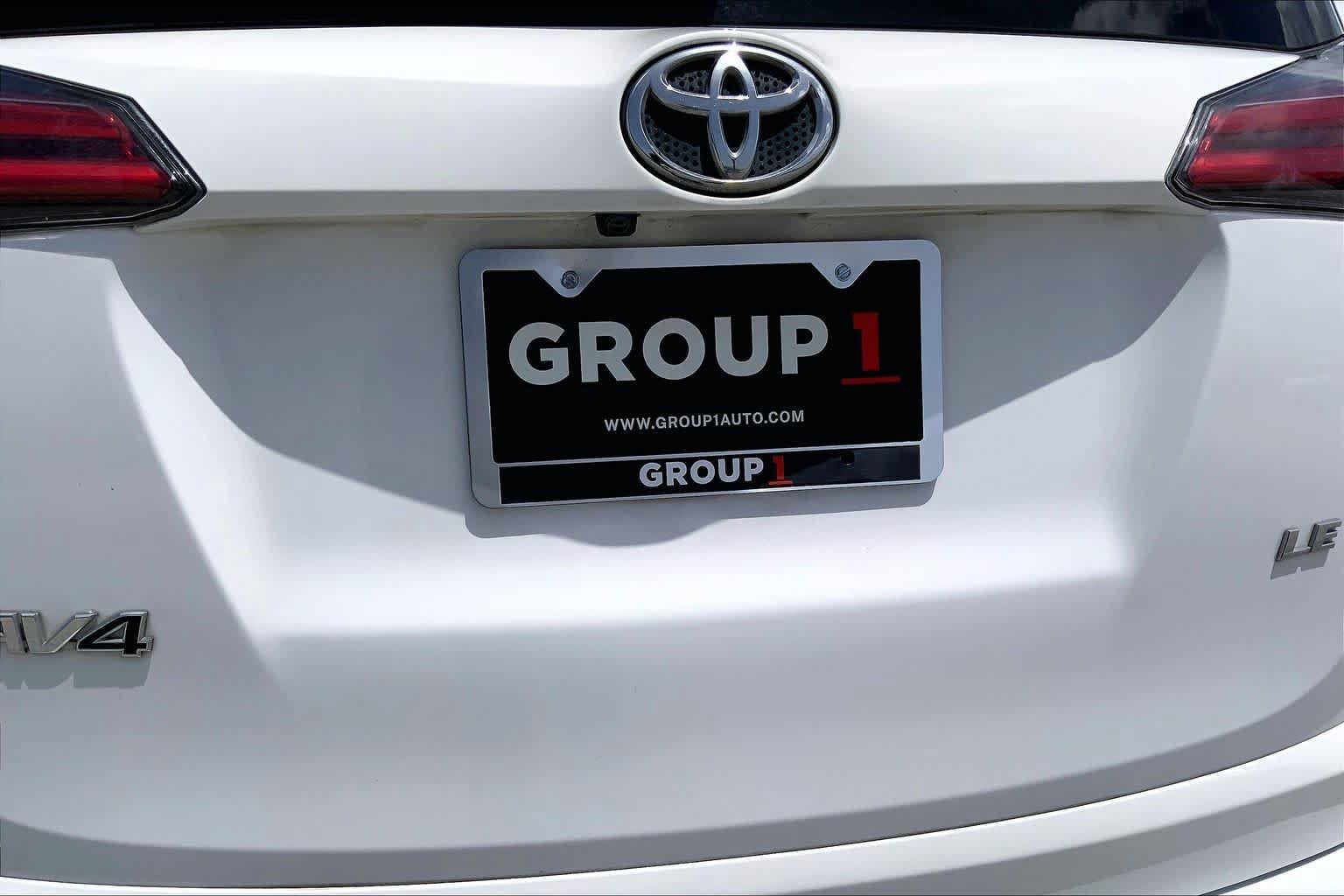Used 2016 Toyota RAV4 LE FWD image 10