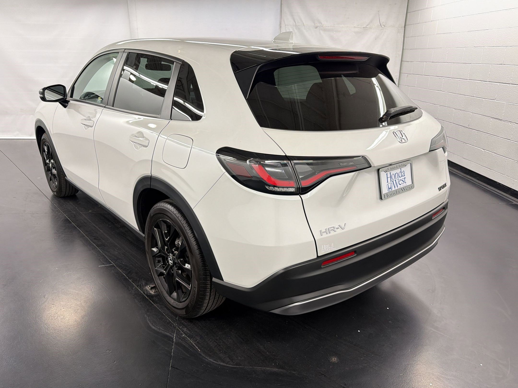 Certified 2024 Honda HR-V Sport image 3