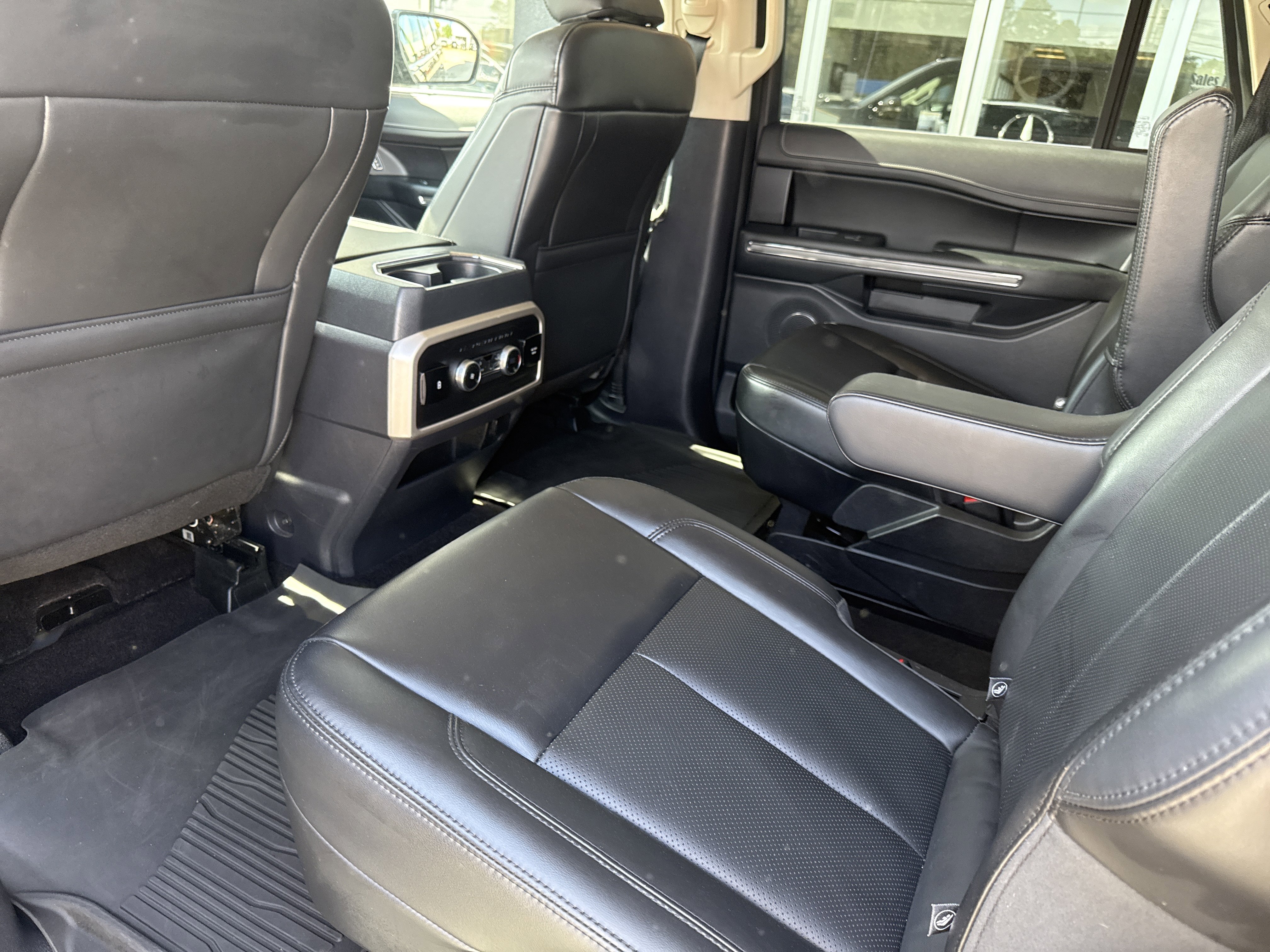 Used 2022 Ford Expedition Max XLT image 12