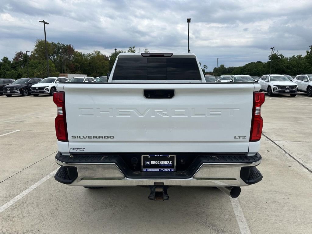 Used 2020 Chevrolet Silverado 2500 LTZ w/ LTZ Convenience Package image 6