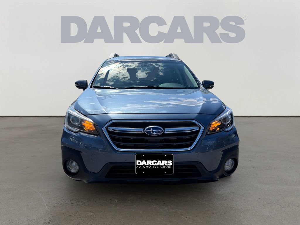 Used 2018 Subaru Outback 3.6R Limited AWD/4WD image 2