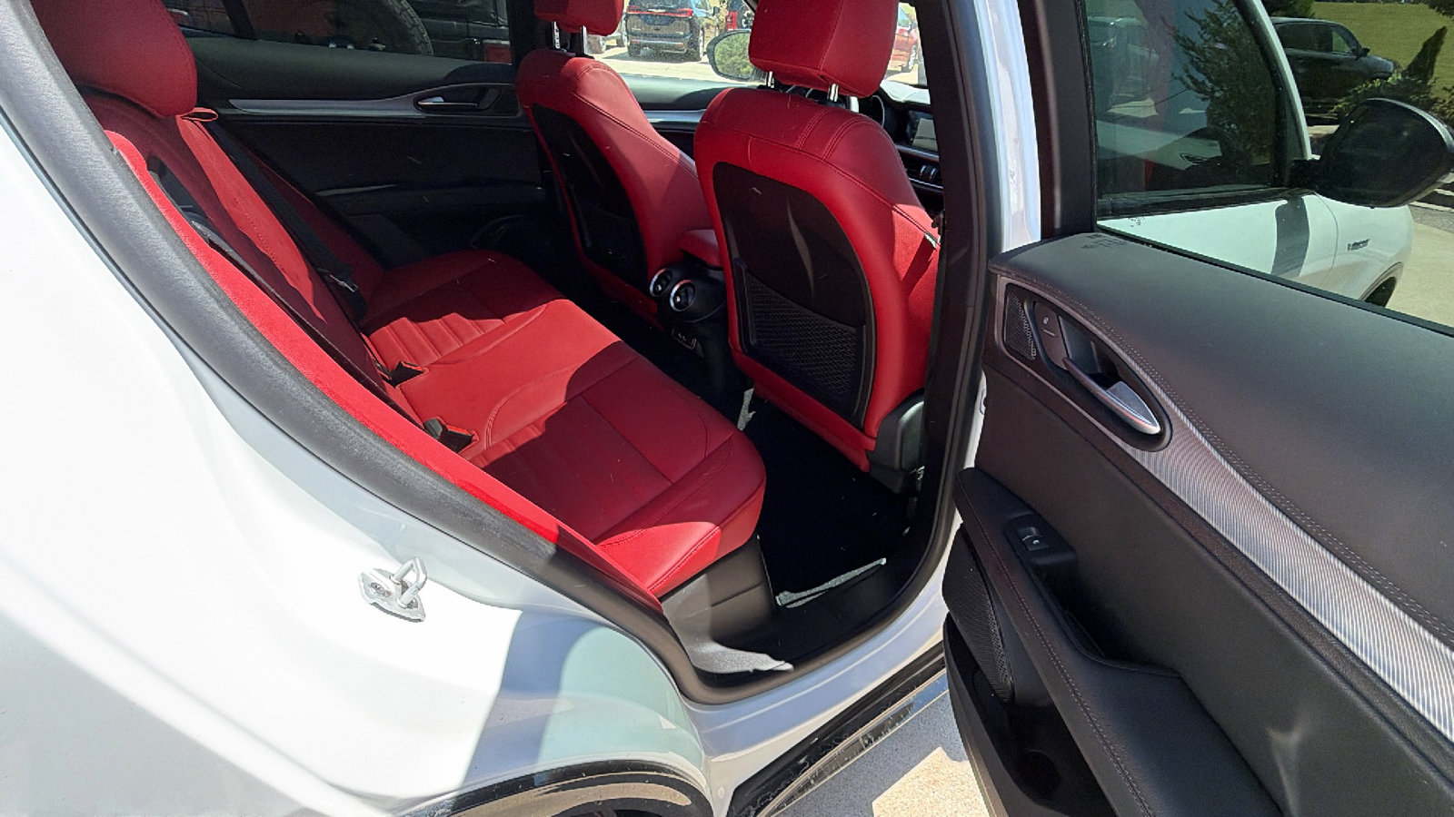 Used 2025 Alfa Romeo Stelvio Sprint image 22