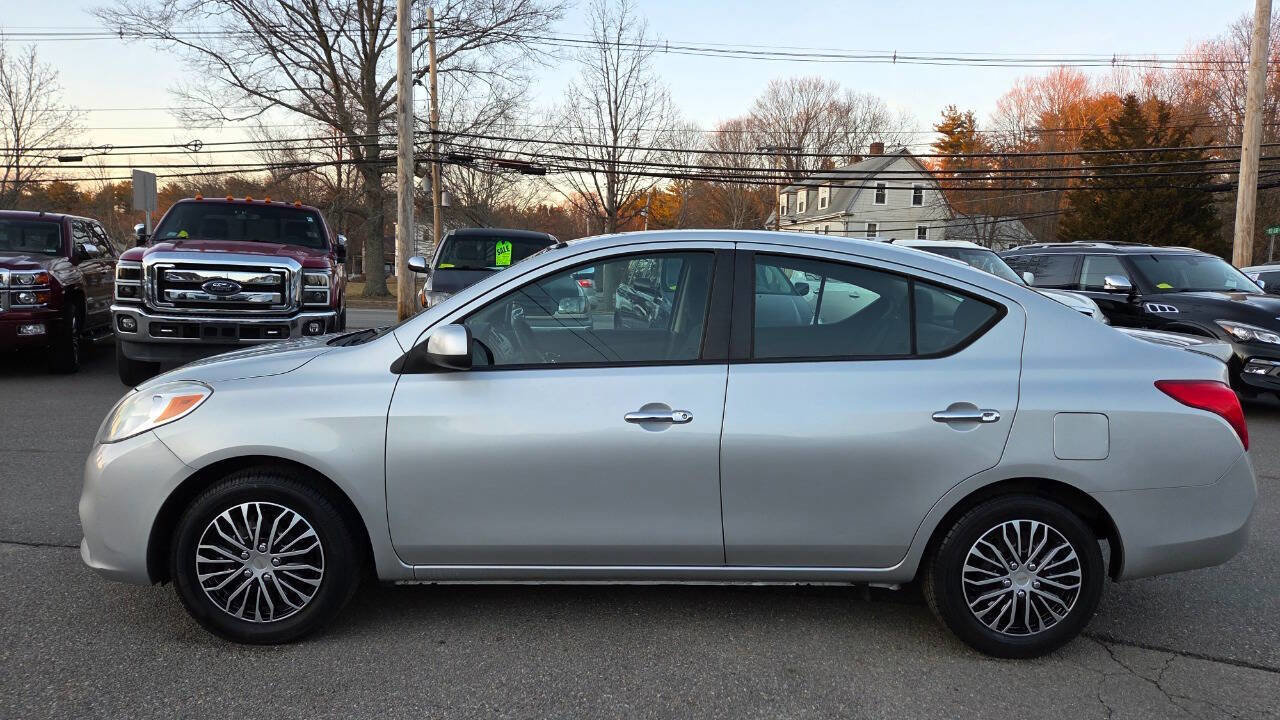 Used 2013 Nissan Versa SV image 7