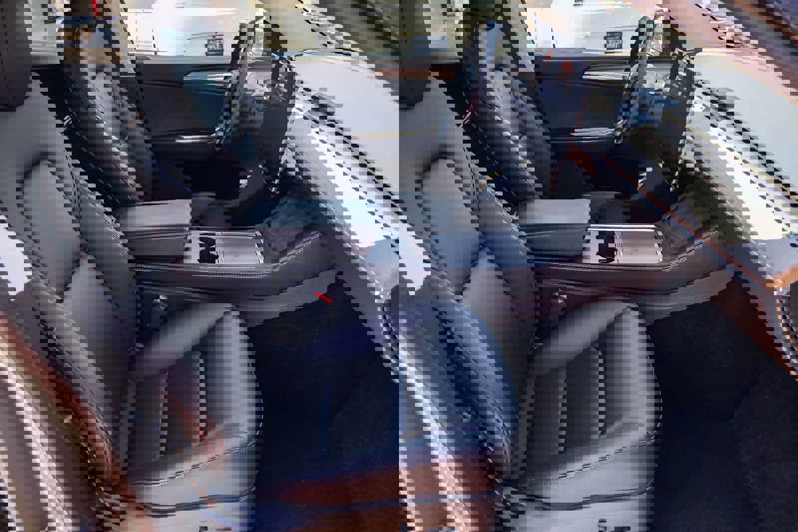 Used 2024 Tesla Model Y Long Range image 16