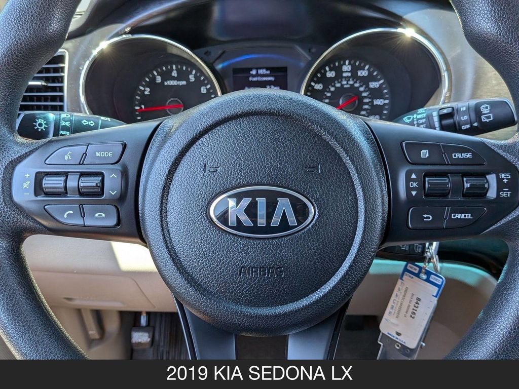 Used 2019 Kia Sedona LX FWD image 12