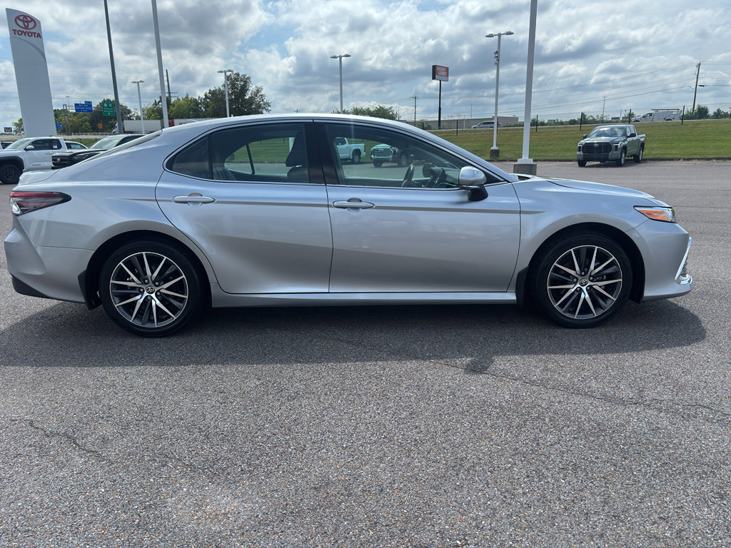Used 2024 Toyota Camry XLE image 6