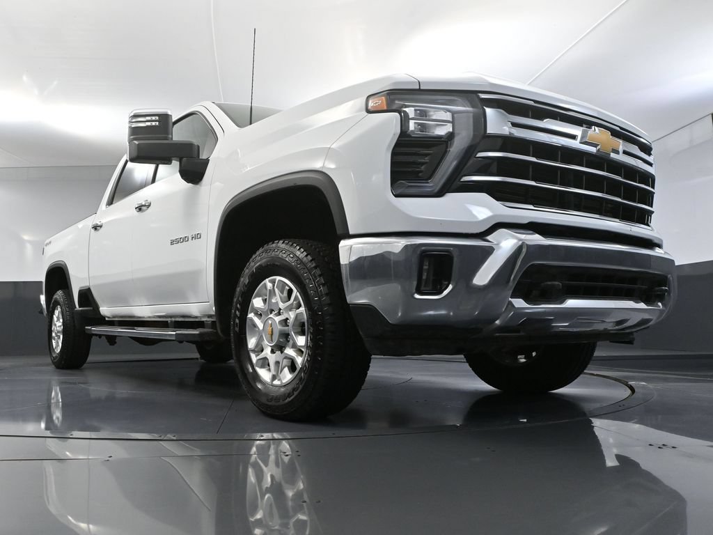Used 2024 Chevrolet Silverado 2500 LTZ AWD/4WD image 43