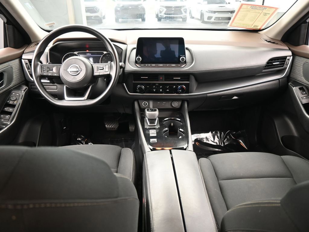 Used 2023 Nissan Rogue S image 38