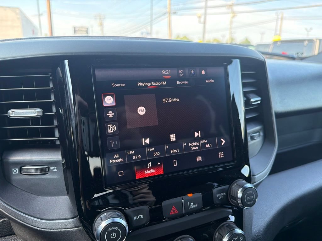 New 2027 RAM 1500 Express AWD/4WD image 8