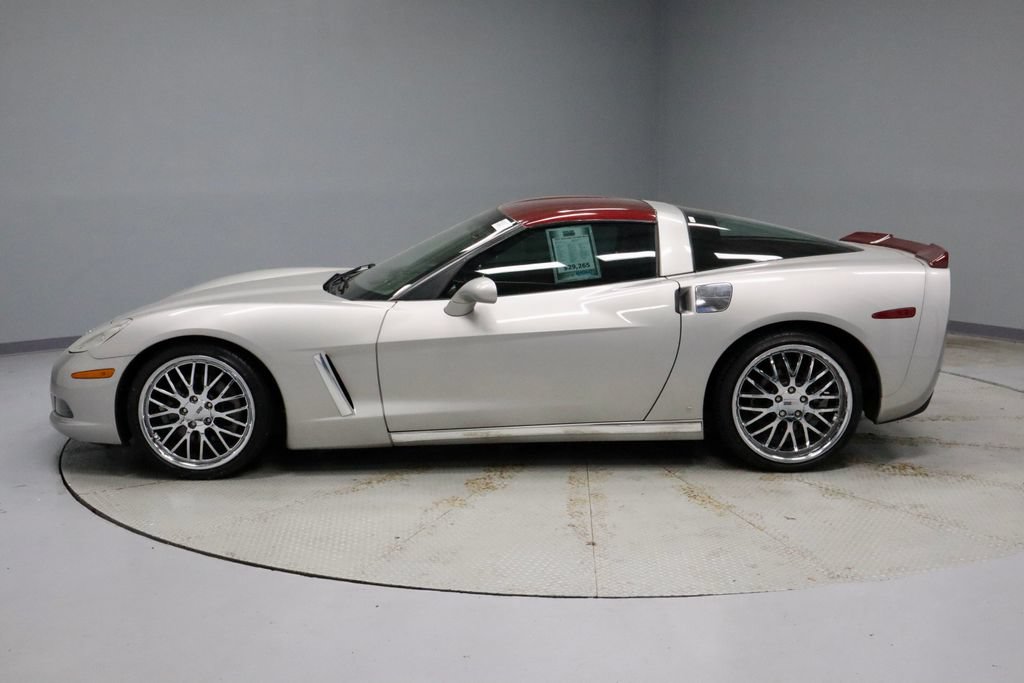 Used 2007 Chevrolet Corvette Coupe w/ Preferred Equipment Group RWD image 6