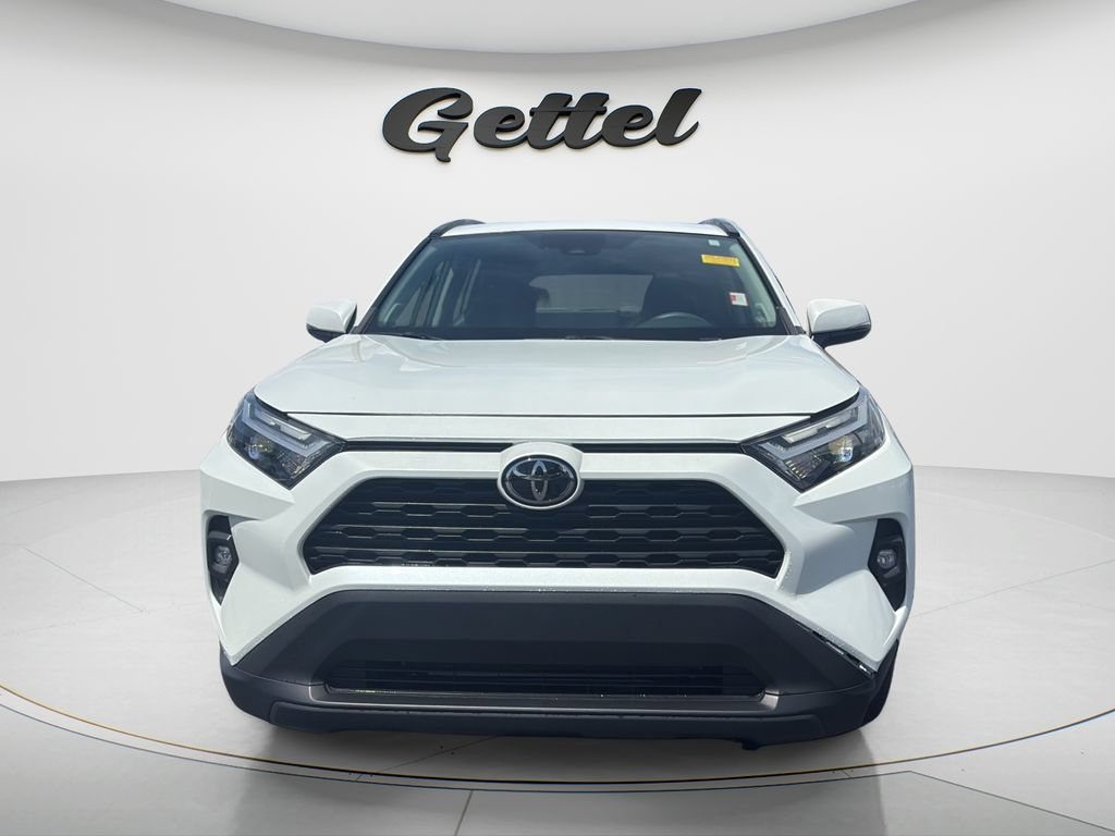 Used 2023 Toyota RAV4 XLE Premium FWD image 2