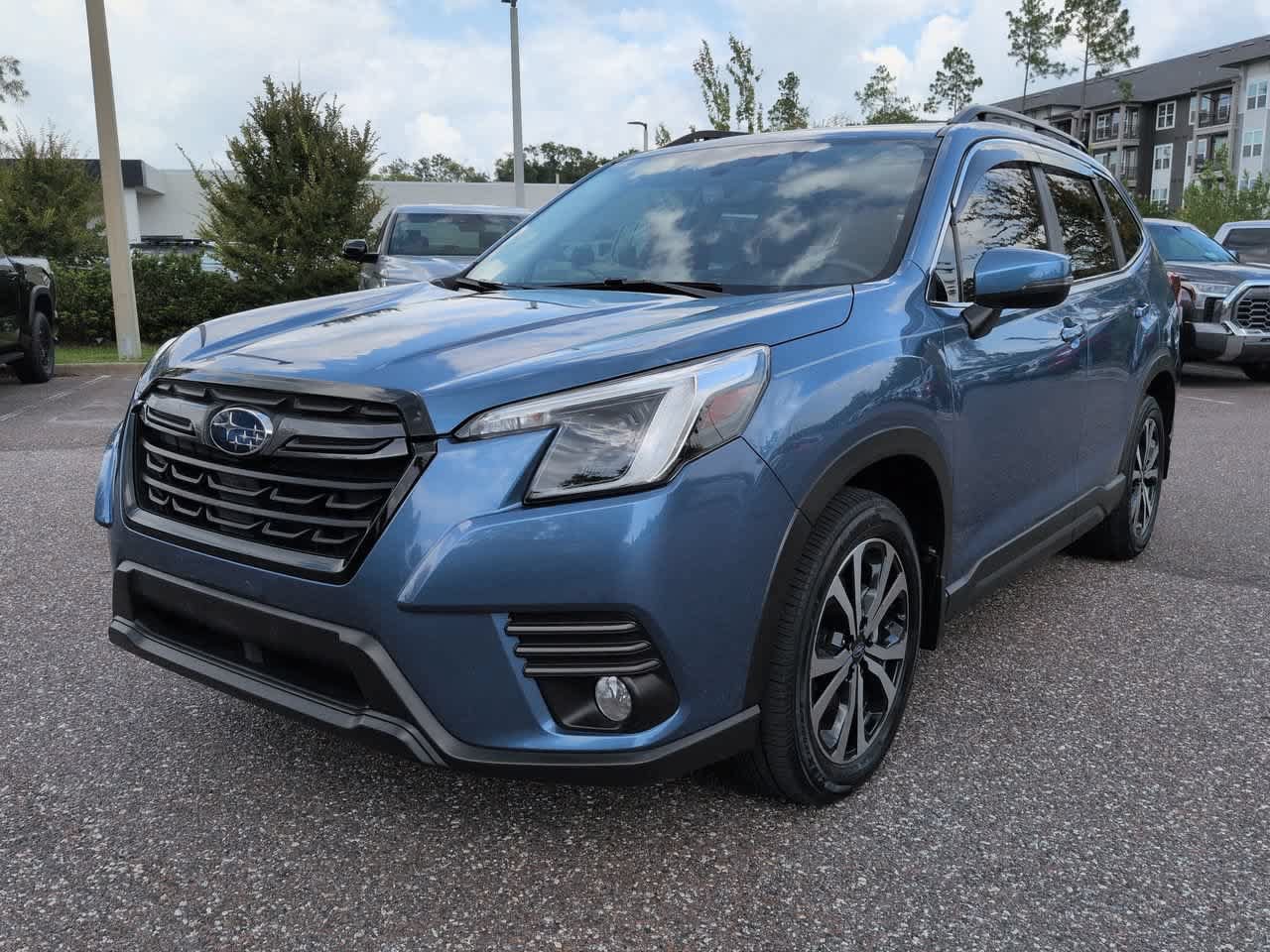 Used 2023 Subaru Forester Limited AWD/4WD image 2