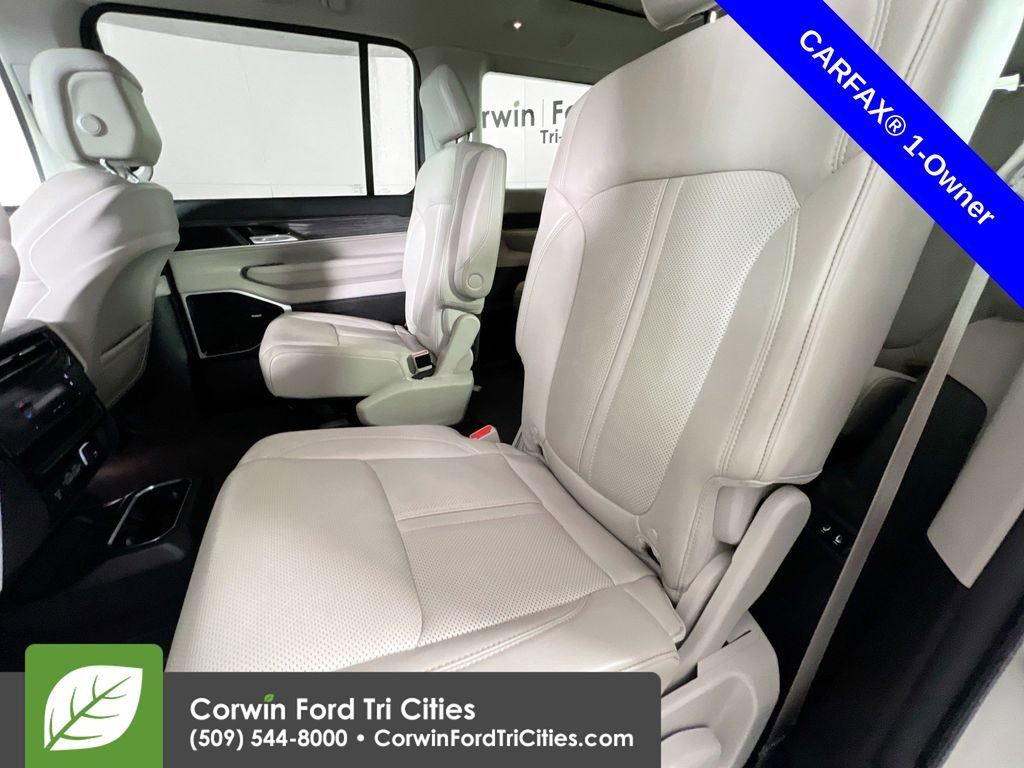 Used 2022 Jeep Wagoneer Series III w/ Premium Group I image 30