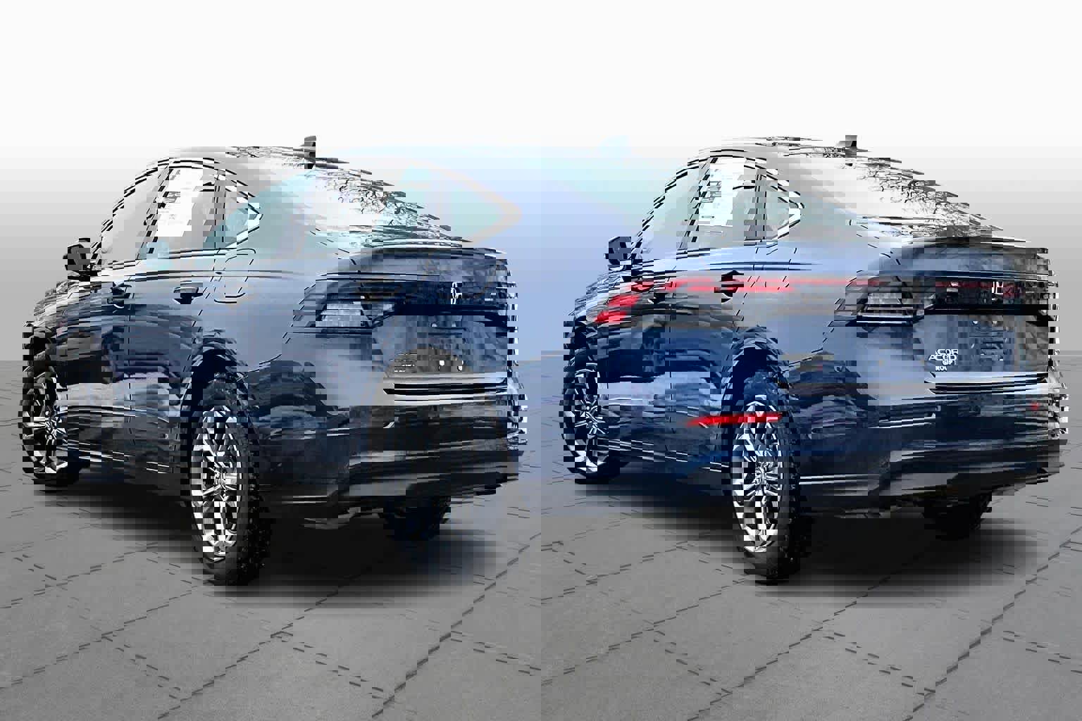 Used 2023 Honda Accord EX image 12