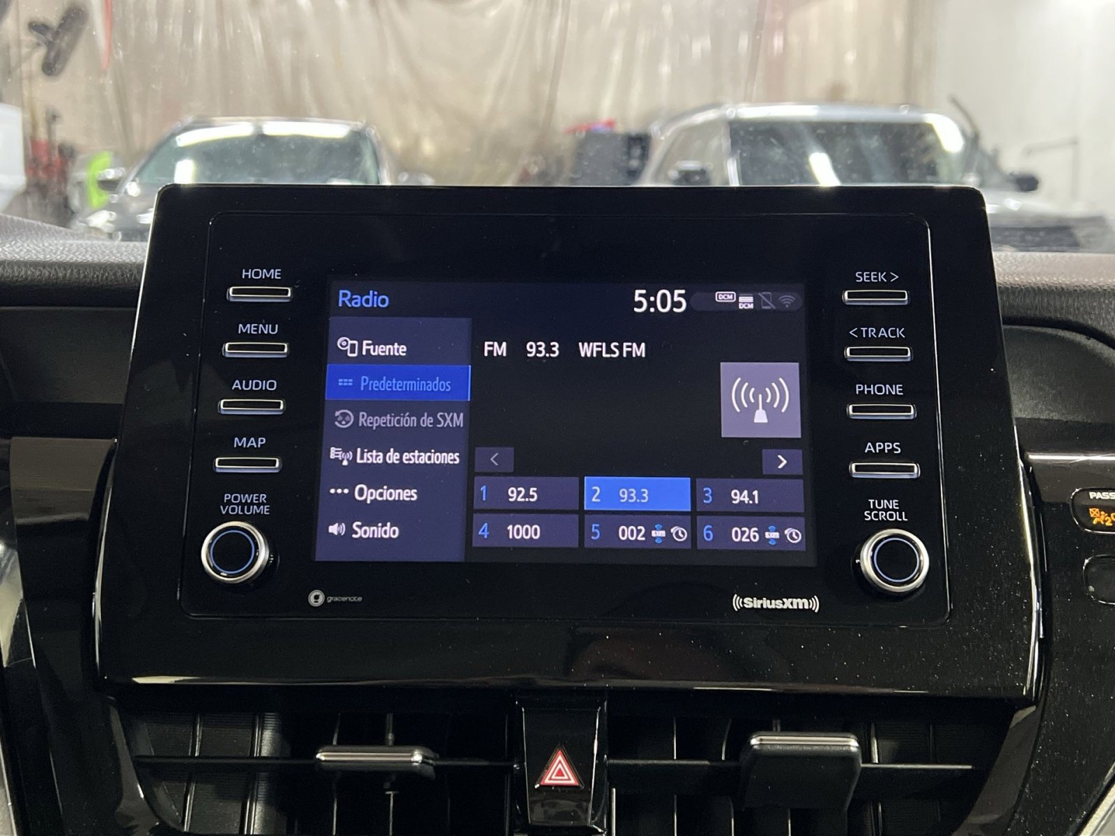 Used 2022 Toyota Camry SE FWD image 18