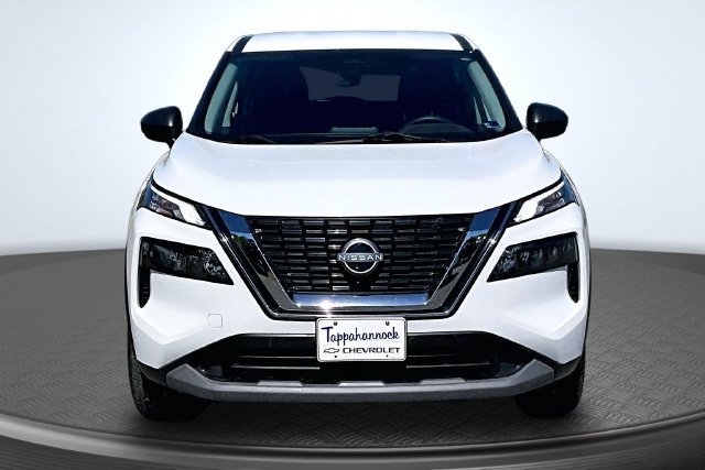Used 2023 Nissan Rogue S AWD/4WD image 2