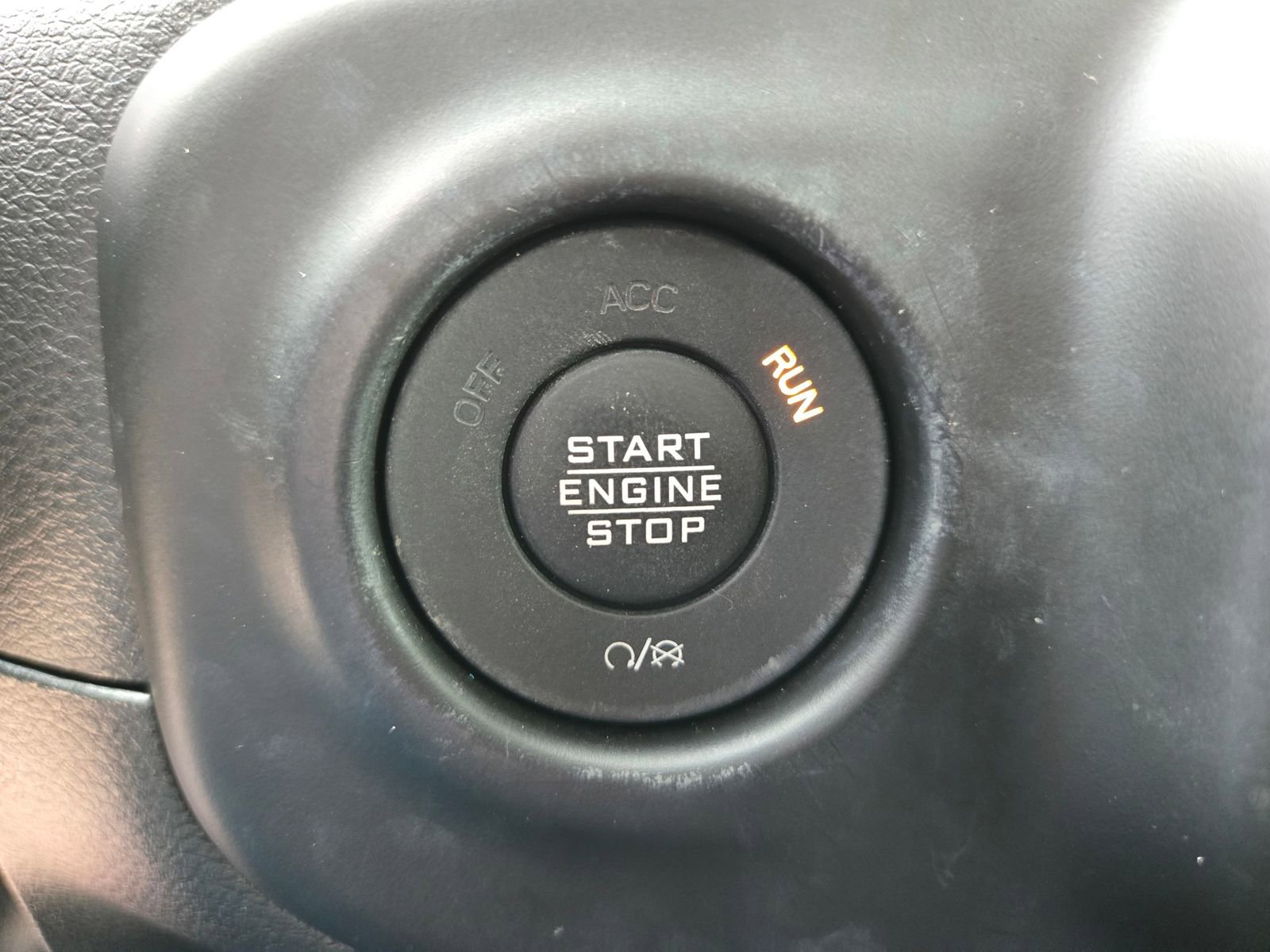 Used 2022 Jeep Wrangler Unlimited Sahara w/ Cold Weather Group image 22