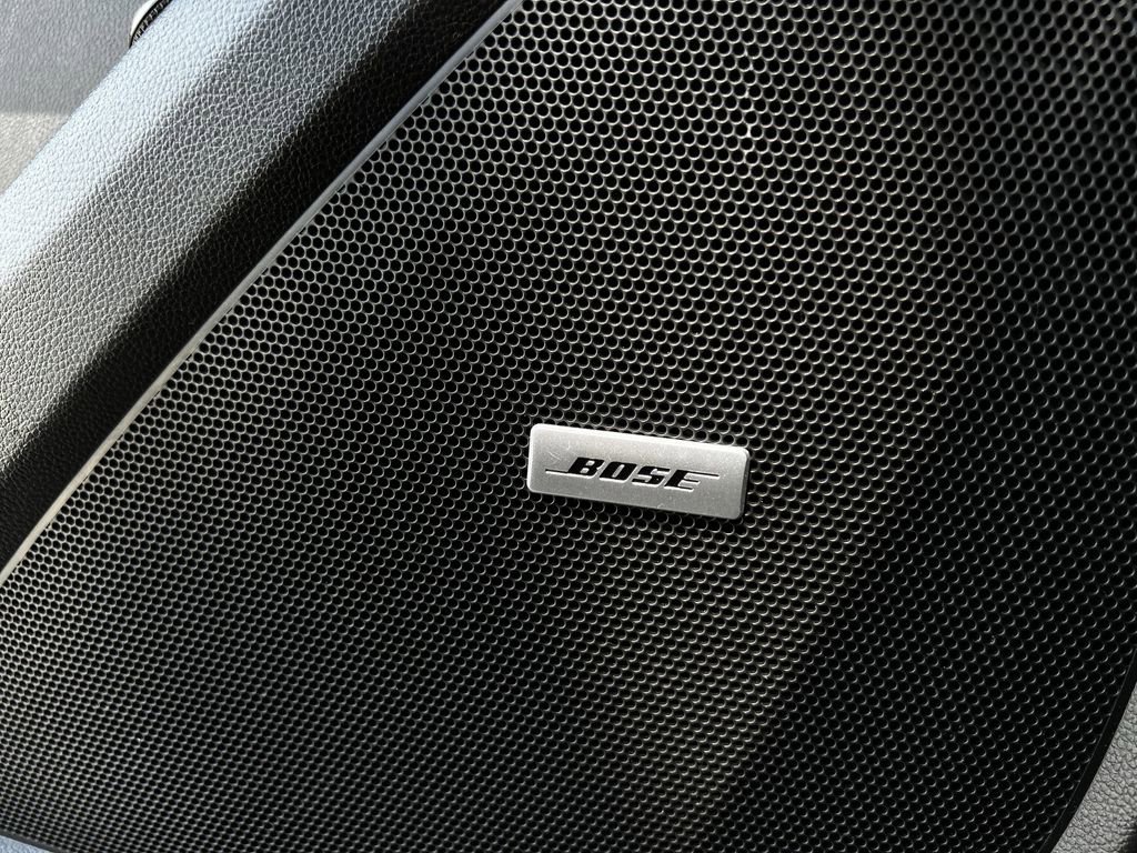 Used 2019 Chevrolet Traverse Premier w/ LPO, Blackout Package FWD image 26