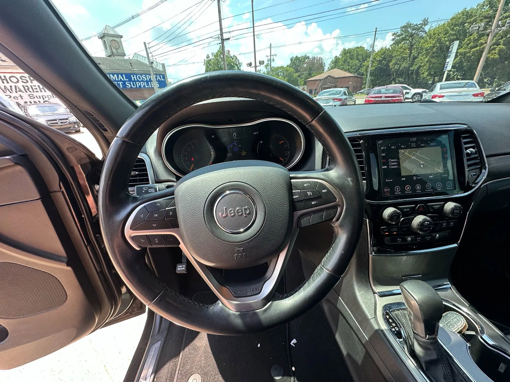 Used 2019 Jeep Grand Cherokee Limited w/ Luxury Group II image 19