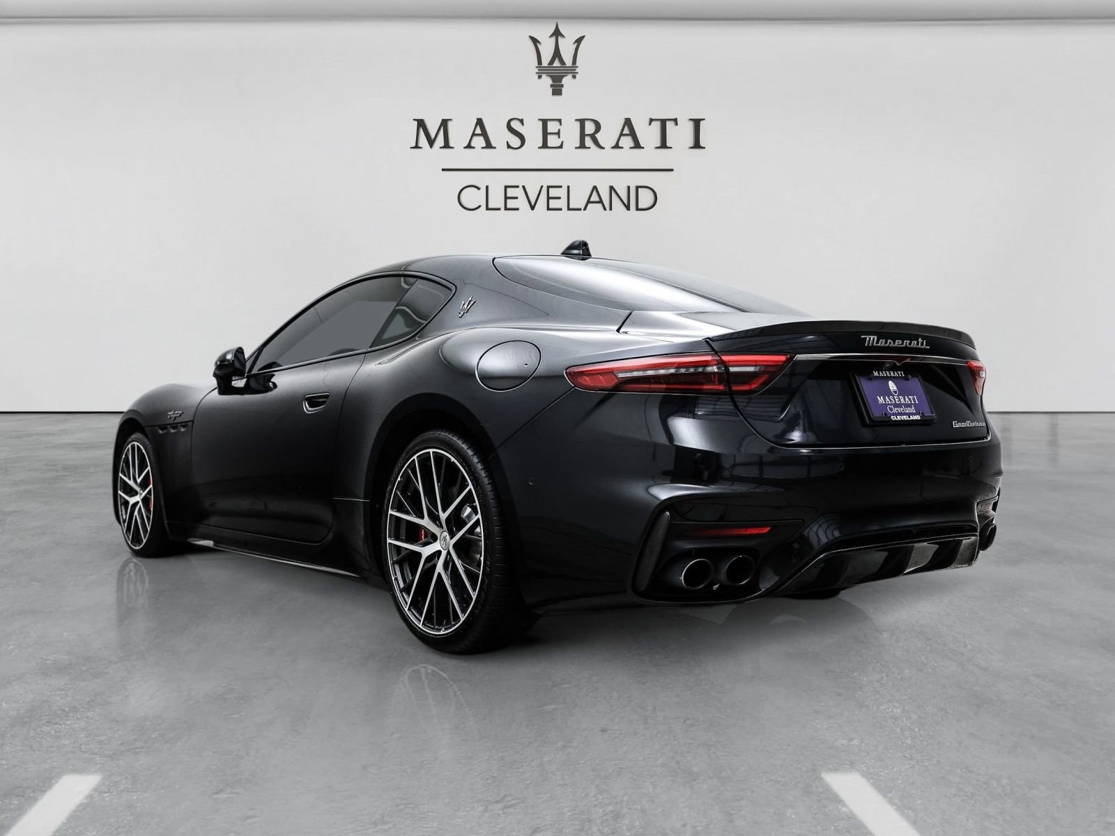Used 2024 Maserati GranTurismo Trofeo AWD/4WD image 2