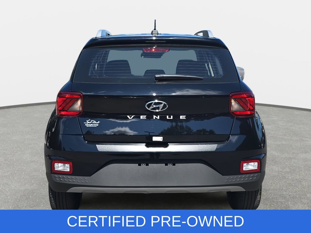 Used 2025 Hyundai Venue SEL FWD image 6