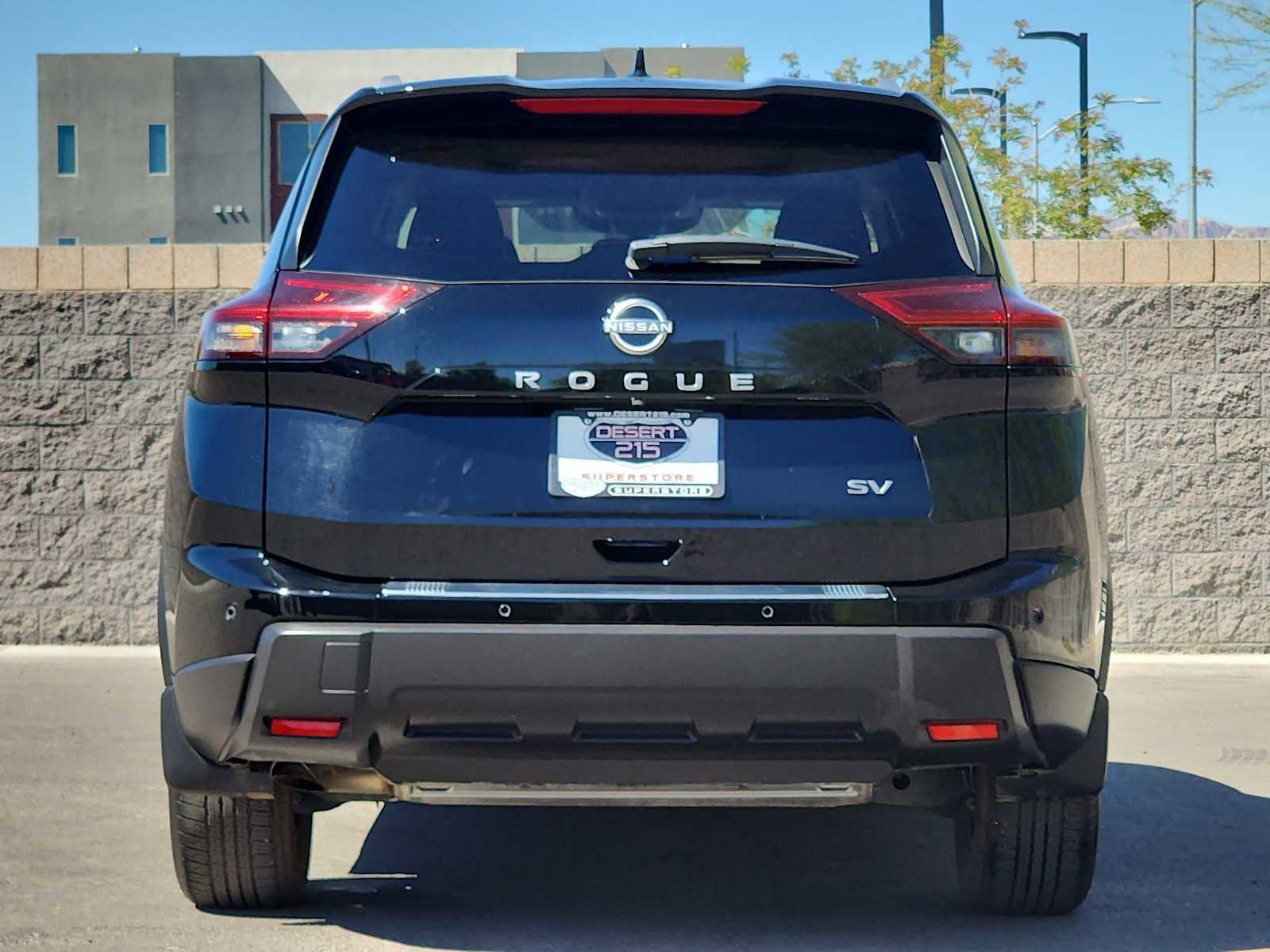 Used 2024 Nissan Rogue SV w/ SV Premium Package image 8