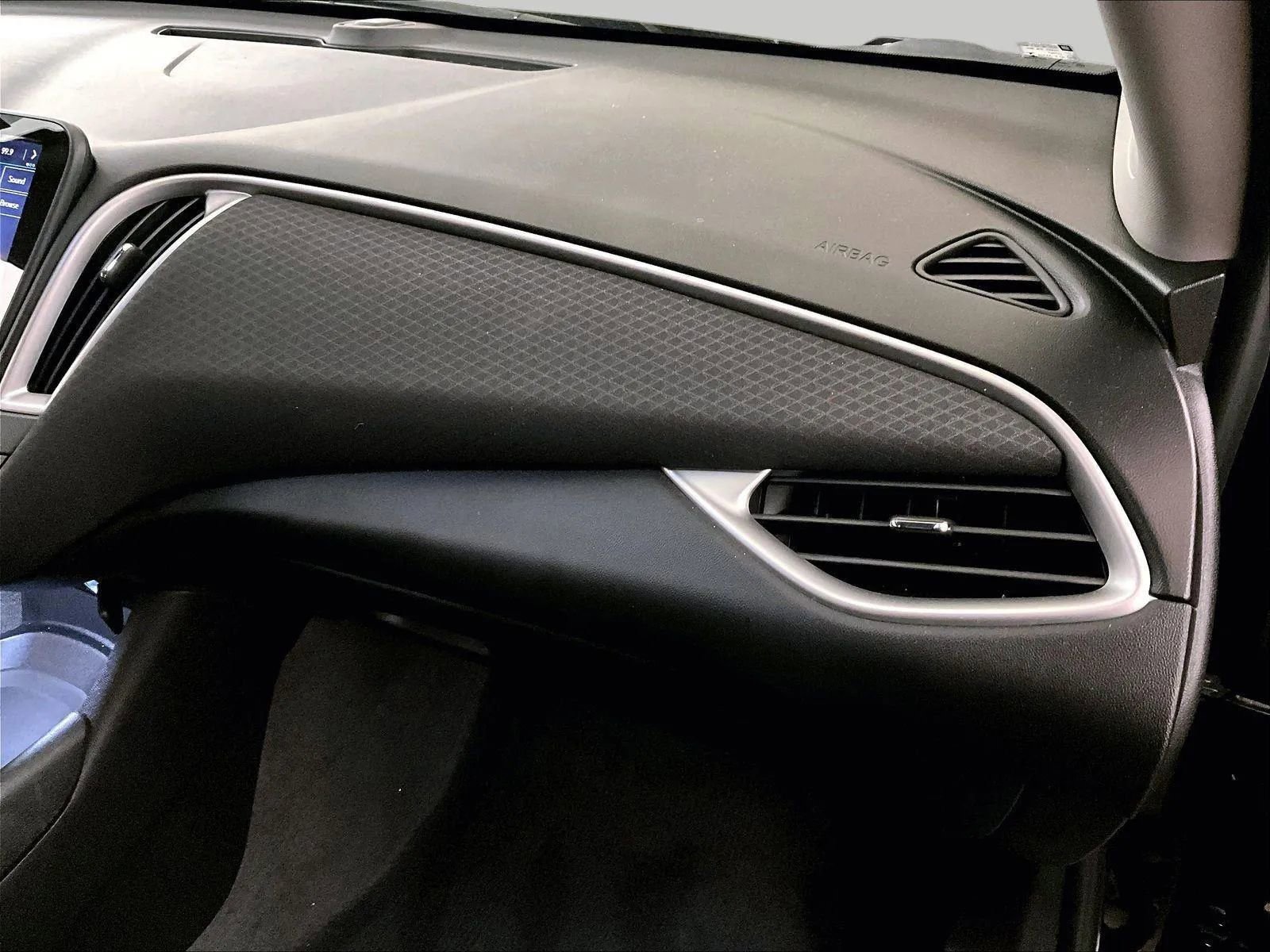 Used 2022 Chevrolet Malibu LS image 15