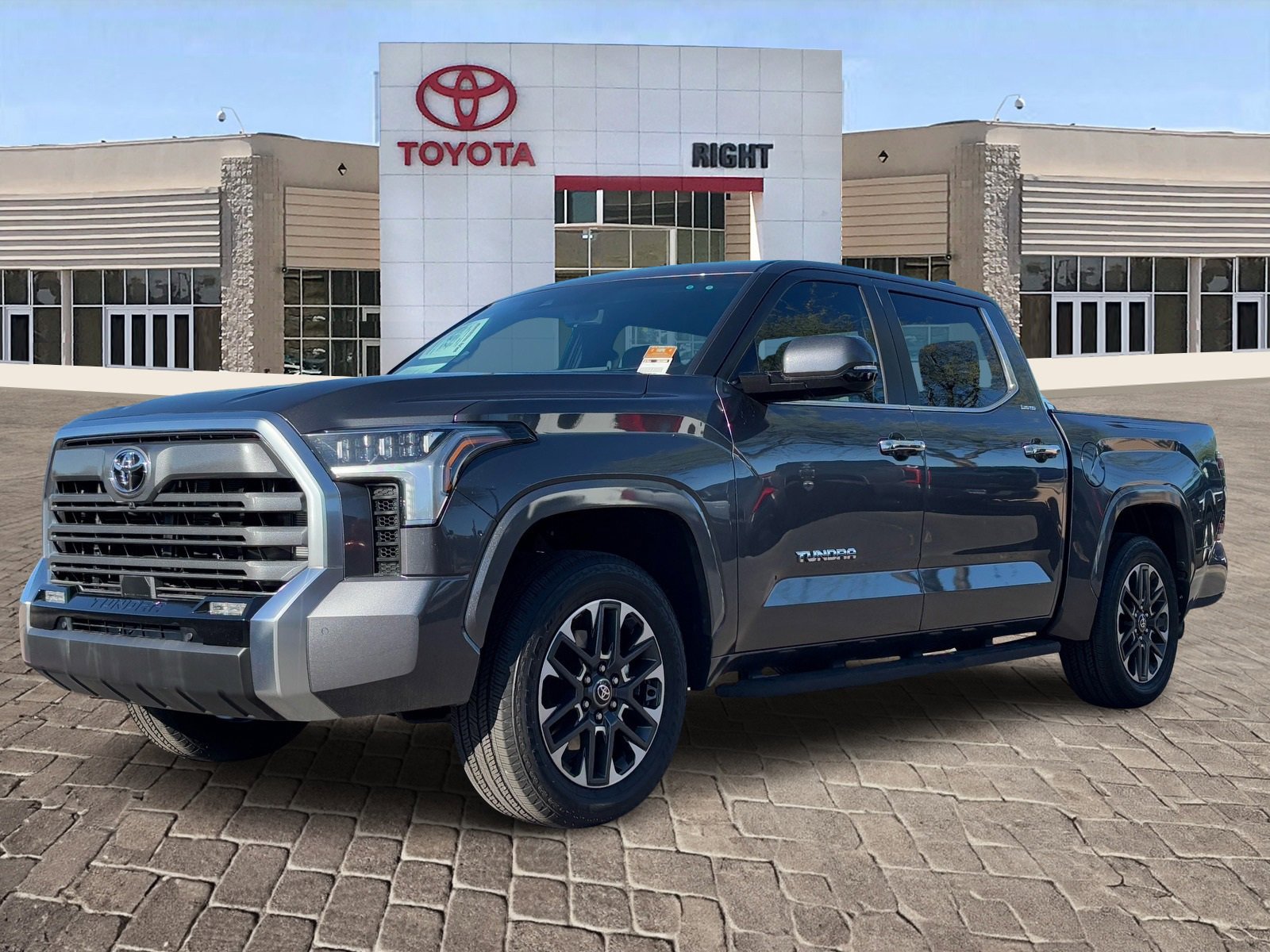 Used 2025 Toyota Tundra Limited image 2