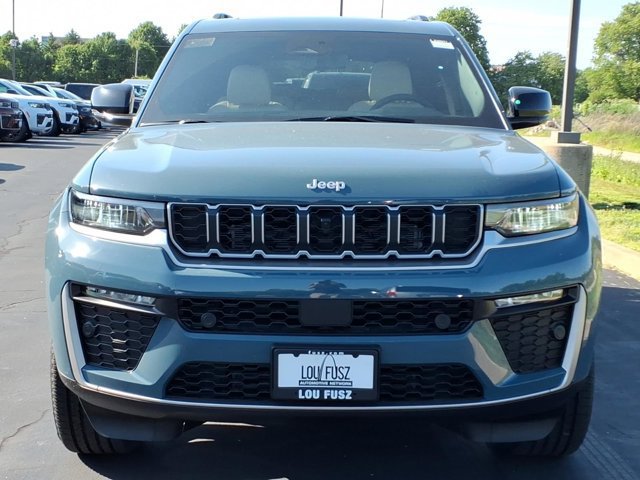 New 2026 Jeep Grand Cherokee L Limited w/ Luxury Tech Group II AWD/4WD image 24