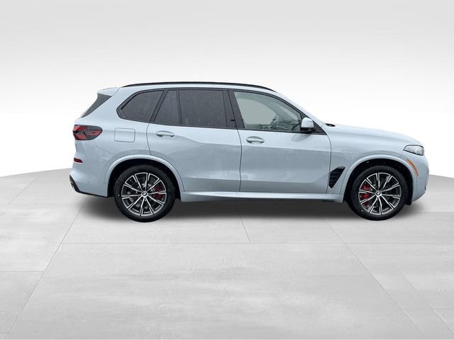 New 2026 BMW X5 xDrive50e image 2