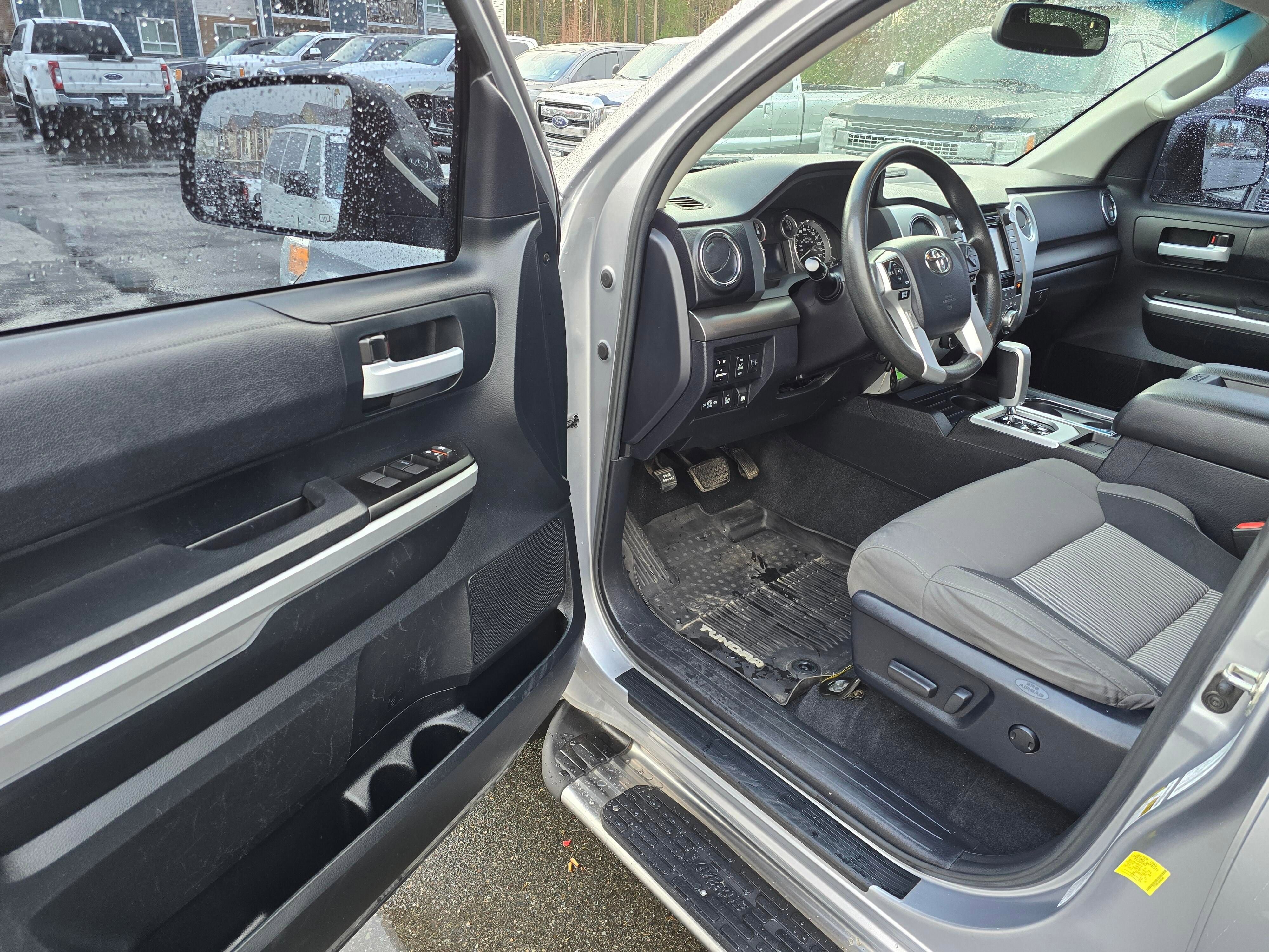 Used 2017 Toyota Tundra SR5 image 25