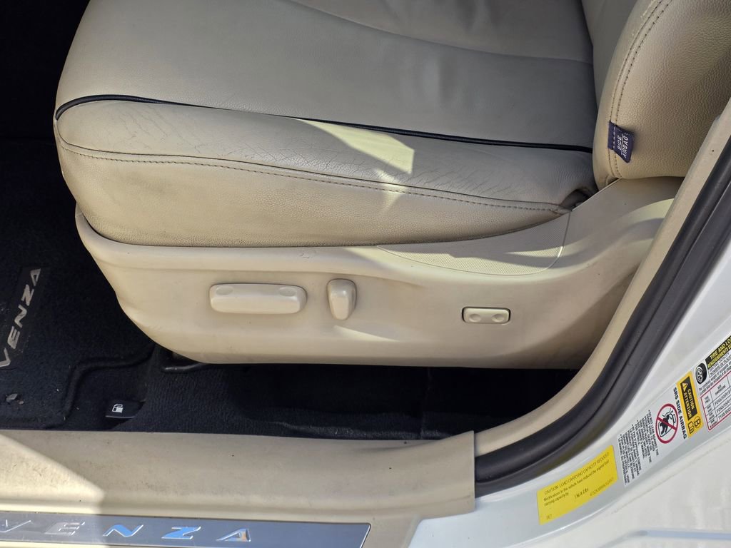Used 2010 Toyota Venza image 17