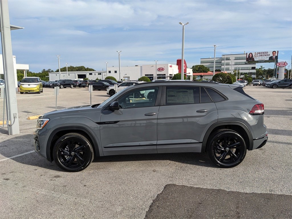 New 2026 Volkswagen Atlas Cross Sport SEL R-Line image 5