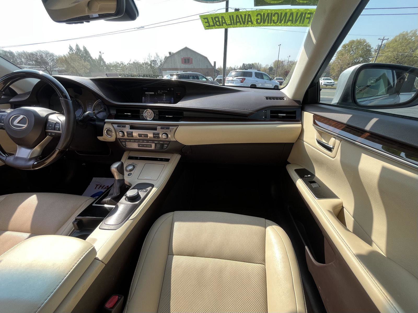 Used 2016 Lexus ES 350 FWD image 14