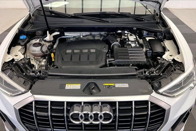 Used 2024 Audi Q3 2.0T Premium AWD/4WD image 9