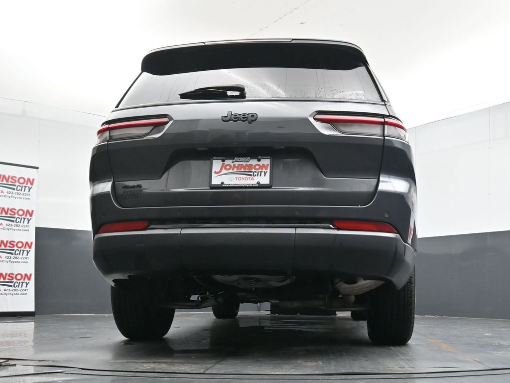 Used 2024 Jeep Grand Cherokee L Laredo AWD/4WD image 40