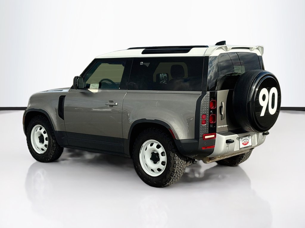 Used 2023 Land Rover Defender 90 S AWD/4WD image 7