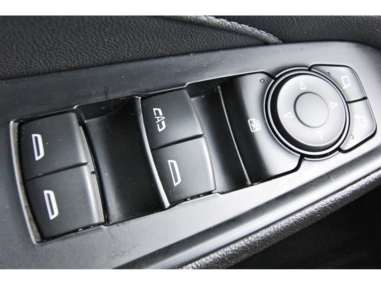 Used 2023 Chevrolet Traverse LT image 21