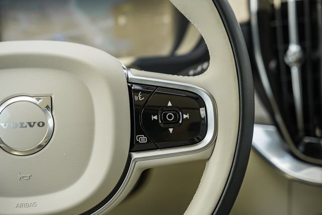 Used 2025 Volvo XC90 T8 Ultra w/ Protection Package Premier AWD/4WD image 28