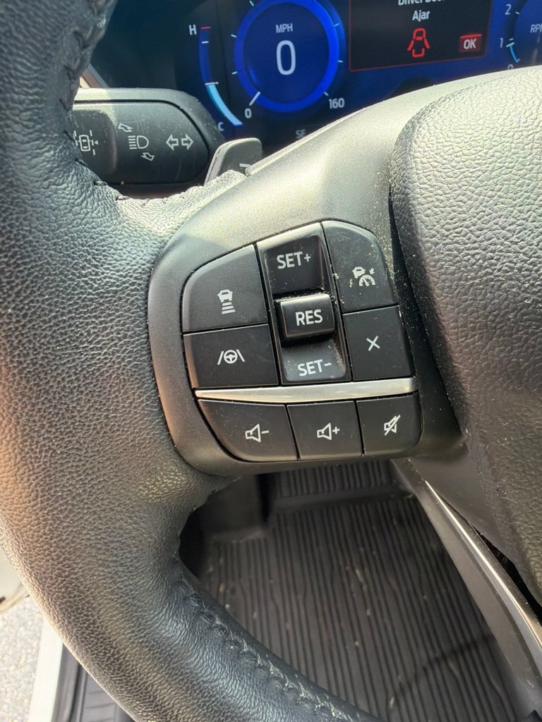 Used 2020 Ford Escape Titanium AWD/4WD image 11