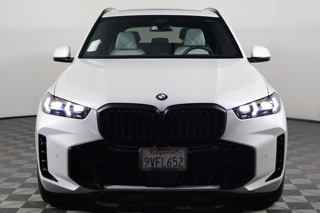Used 2026 BMW X5 xDrive40i w/ M Sport Package image 2