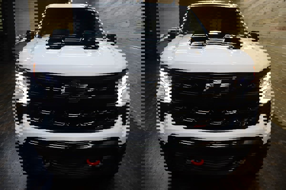 Used 2024 Chevrolet Silverado 1500 LT Trail Boss w/ Convenience Package II image 7