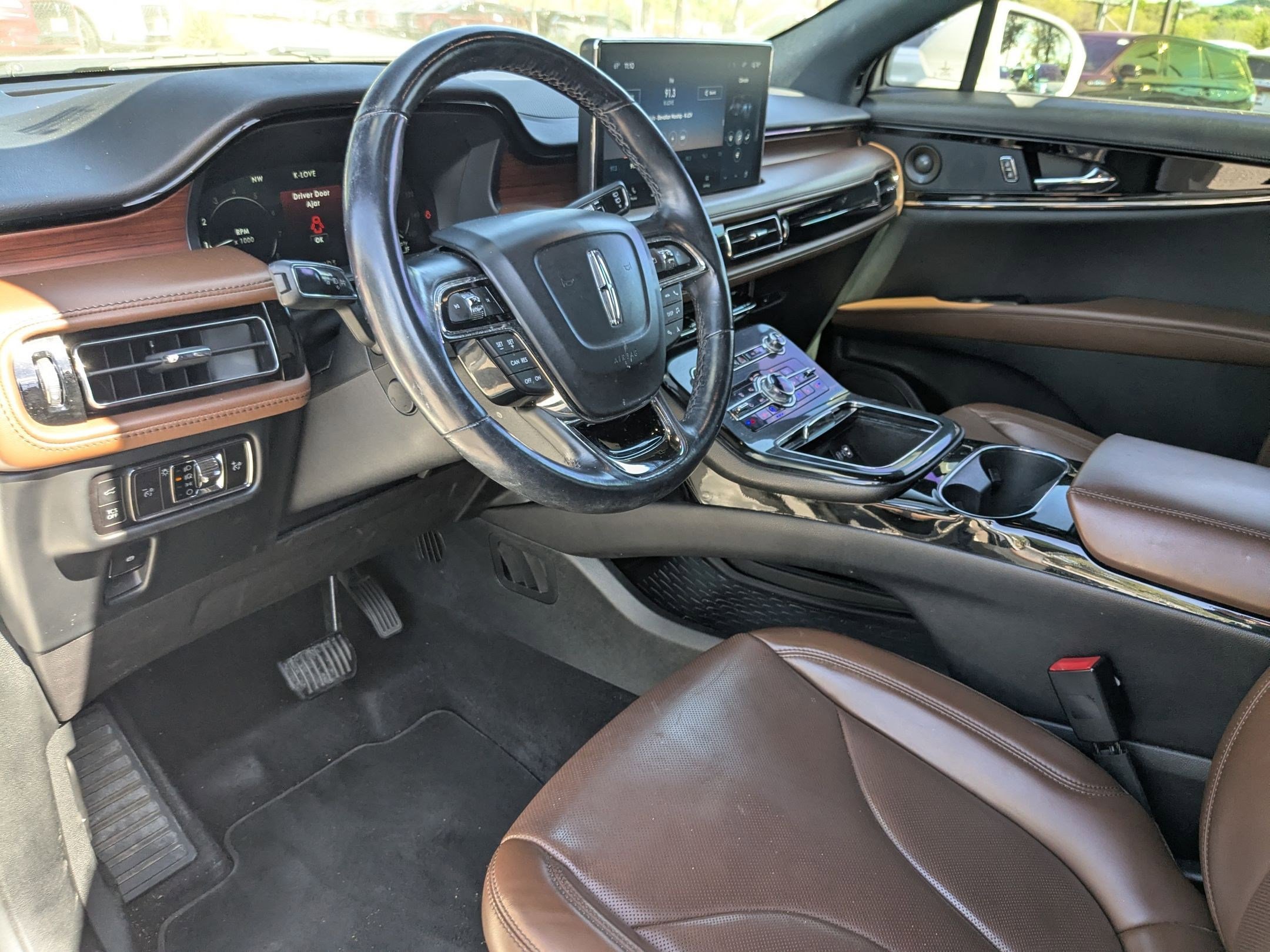 Used 2023 Lincoln Nautilus Reserve w/ Luxury Package FWD image 10