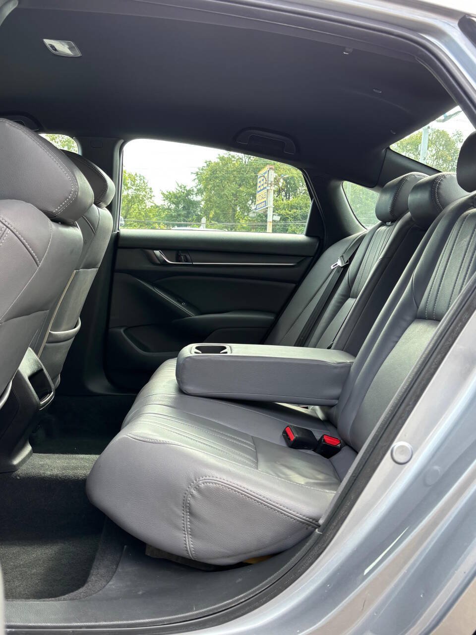 Used 2019 Honda Accord Sport image 12