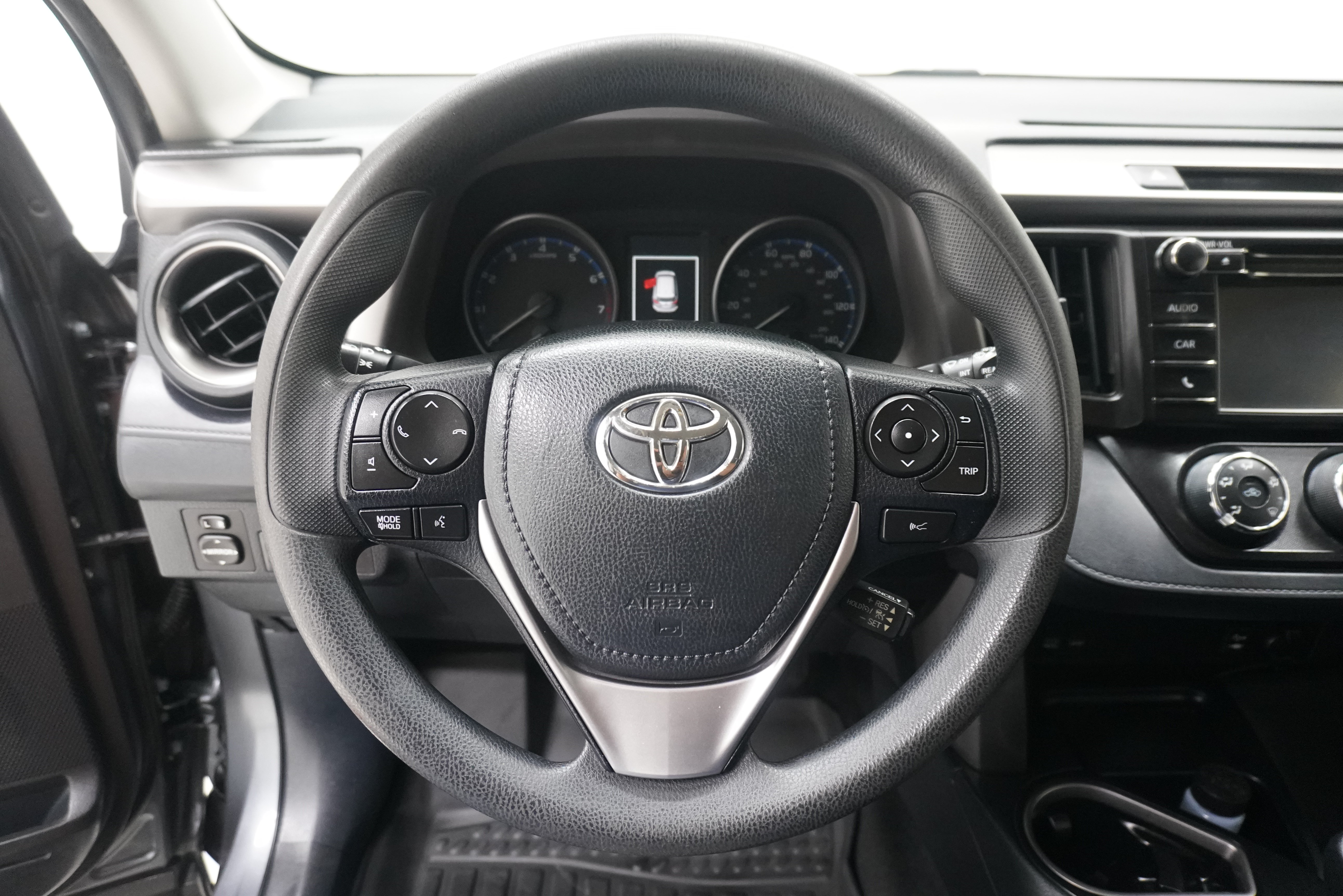Used 2017 Toyota RAV4 LE FWD image 15