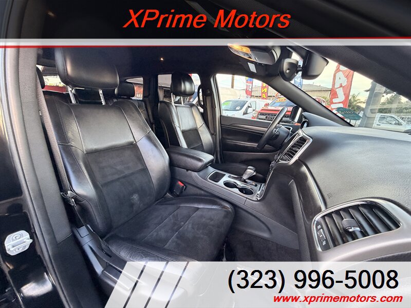 Used 2017 Jeep Grand Cherokee Altitude AWD/4WD image 34