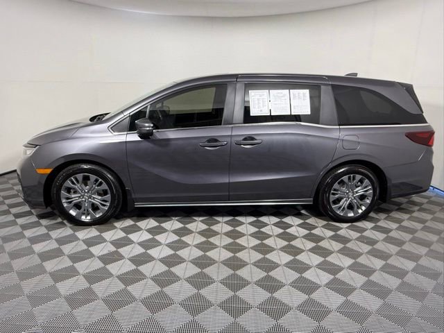 Used 2026 Honda Odyssey Touring image 3