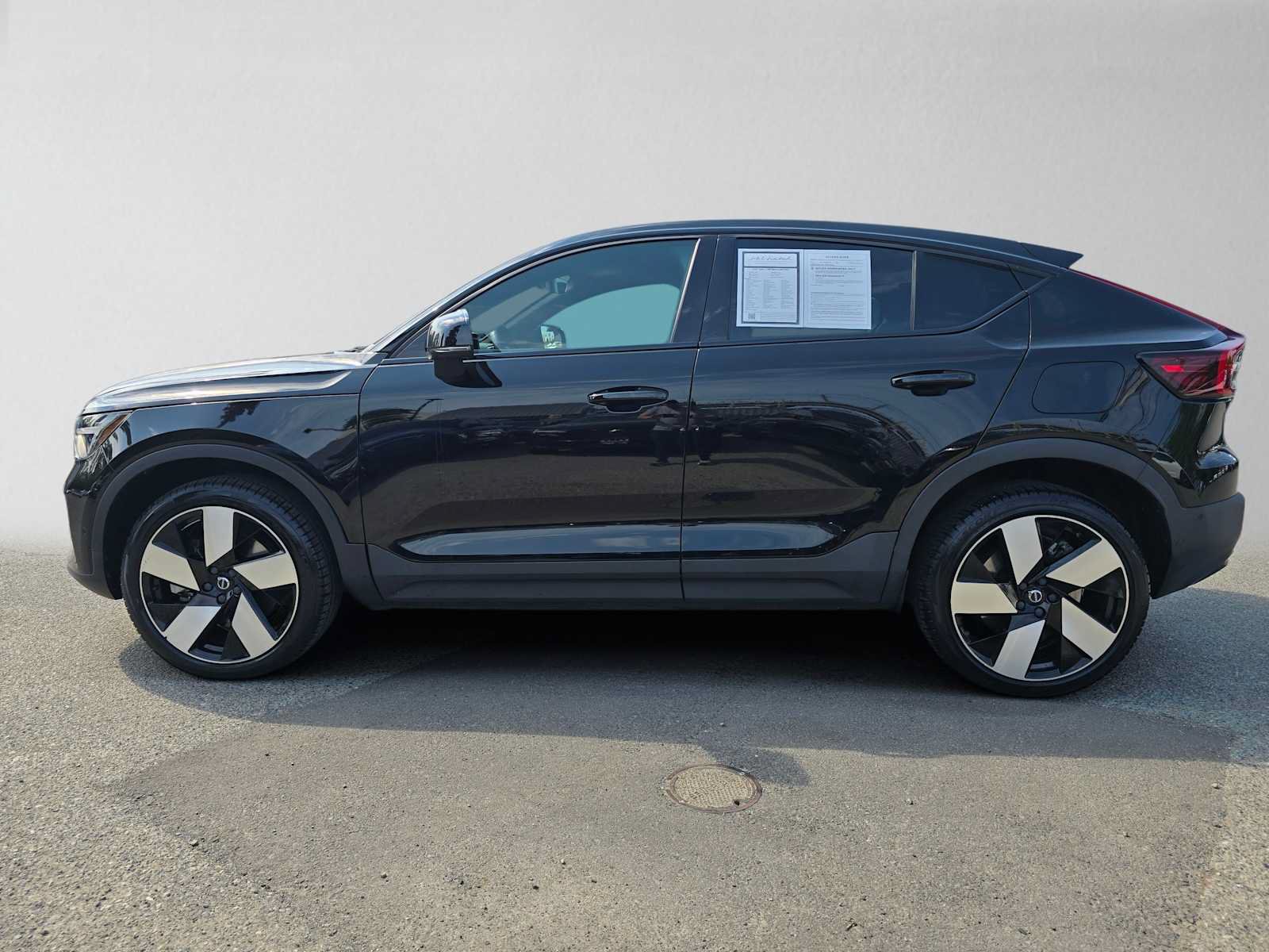 Certified 2023 Volvo C40 P8 Recharge Plus w/ Climate Package AWD/4WD image 7